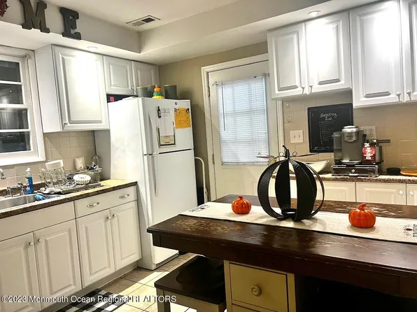 1-3 Central Avenue #1-3, Farmingdale, NJ 07727