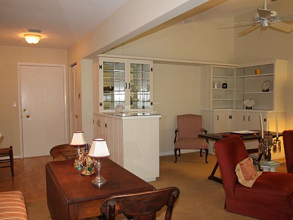 Foyer, dining and lr