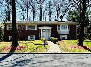 30 Reiner Pl, Englewood Cliffs, NJ 07632