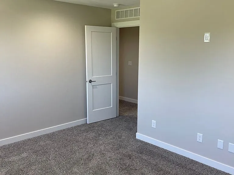 9125 Calvin Dr — Photo 21