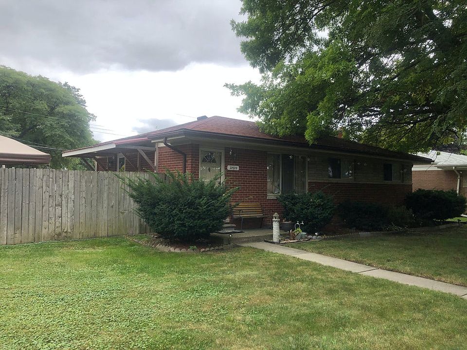 2nd image of 32626 Hawthorne Dr