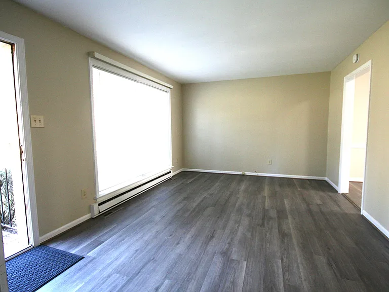 12141 Old Buckingham Rd — Photo 6