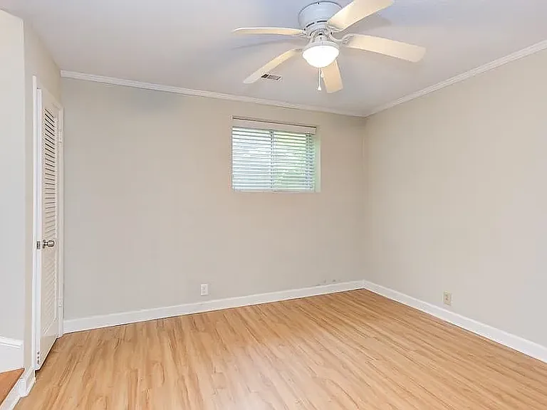 205 Sunrise Ln #D-1 — Photo 8