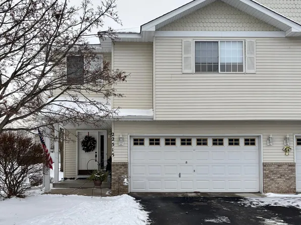 22515 Evergreen Cir, Forest Lake, MN 55025