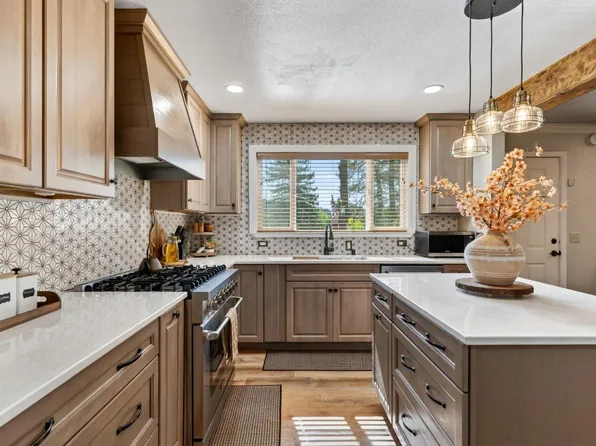 1229 Magnolia Street, Willits, CA 95490
