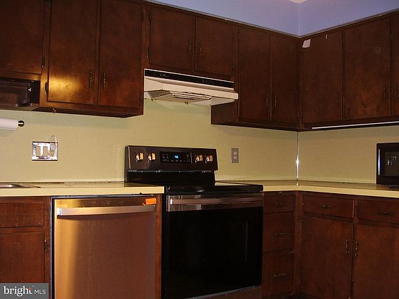 5th image of 254 Oakley Dr