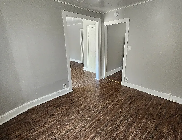 3020 Searsdale Ave — Photo 6