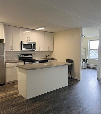 2nd image of 35 Park Ave APT 3U