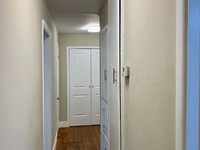 2022 NW 24th St #2022 — Photo 6