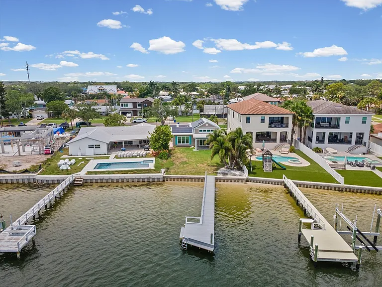6323 Bayou Grande Blvd NE — Photo 47