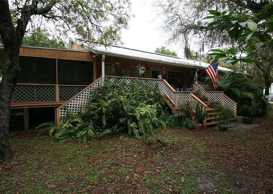 1st image of 1346 NE Newsom Dr