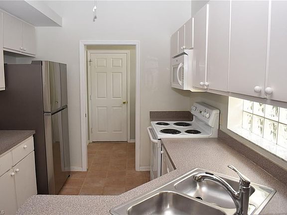 2nd image of 10729 San Tropez Cir
