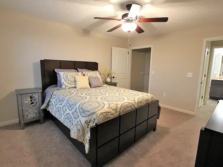 Shelby Oaks Apartments — Photo 3