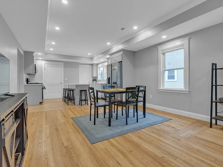 48 Webster St — Photo 16