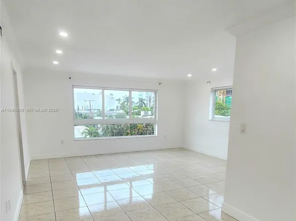 1020 94th St APT 301, Bay Harbor Islands, FL 33154