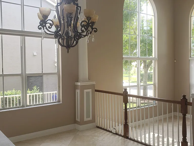 833 SW 167th Ave — Photo 36
