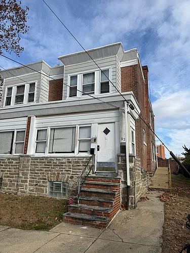 633 Gilham St Photo 1