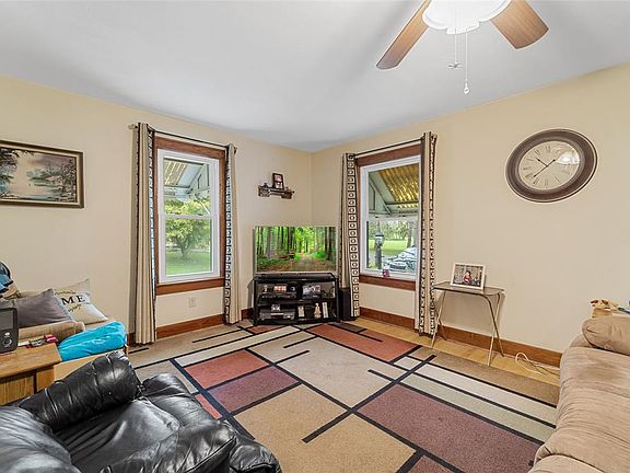 5th image of 5 Barton Ave