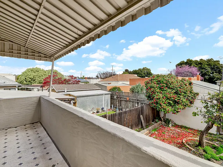 271 W Broadmoor Blvd — Photo 24