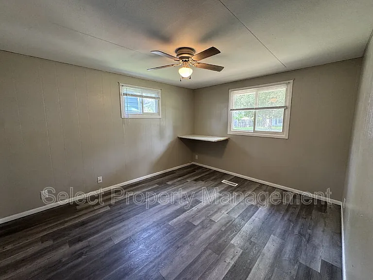 1210 Asbury Dr — Photo 9