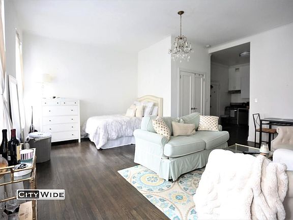 3rd image of 104 E 81st St APT 3F