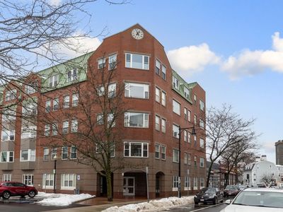 289 Essex St APT 101, Salem, MA, 01970