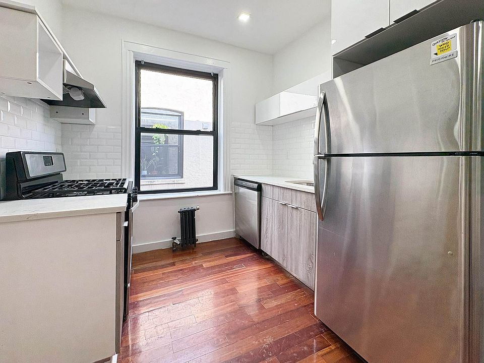 1st image of 351 Midwood St APT 2R