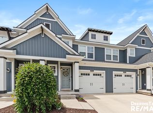 8903 Barrington Ln #26, Jenison, MI 49428
