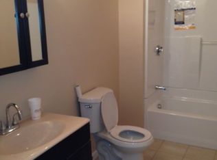 1 Clarkson St #1, Worcester, MA 01604