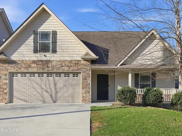 1711 Cove Oak Ln, Knoxville, TN 37909