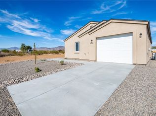 3328 N Hano Rd, Golden Valley, AZ 86413
