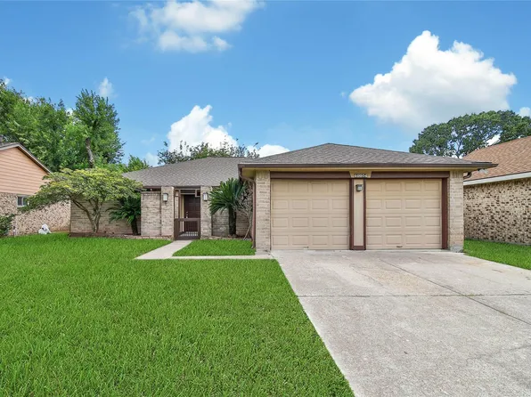 10904 Birch Dr, La Porte, TX 77571