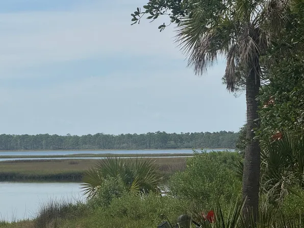 1272 Angus Morrison Rd, Panacea, FL 32346