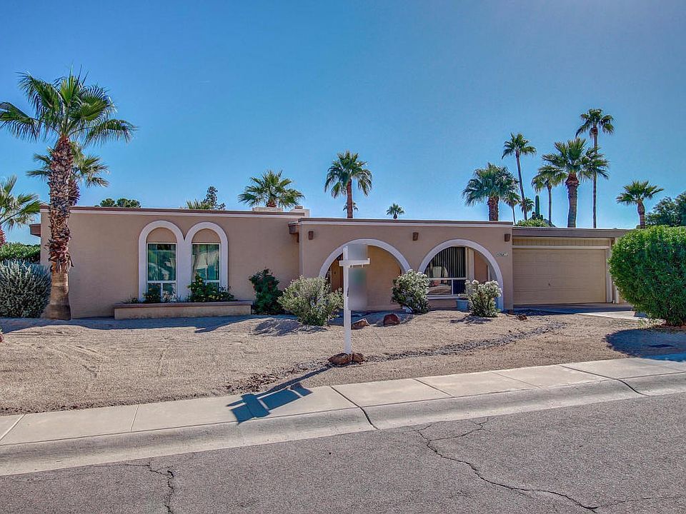 2nd image of 2523 E Yucca St