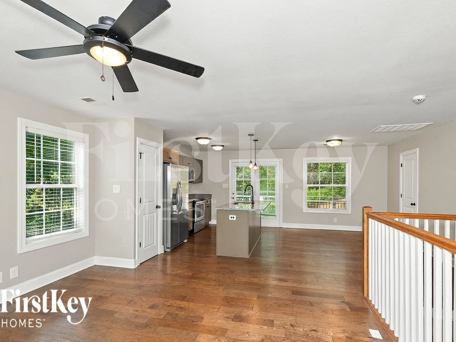 3 bed, 2.5 bath, 1557 sqft, $1,580 — Photo 3