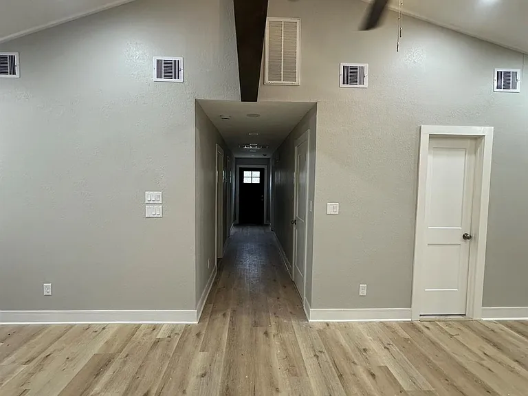 8223 Wallis St — Photo 11