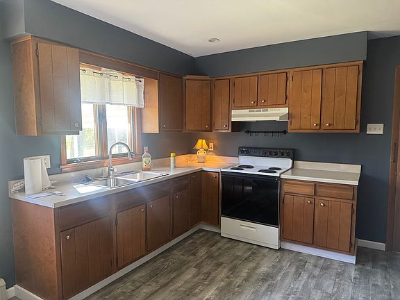 2nd image of 209 Bentley Ave