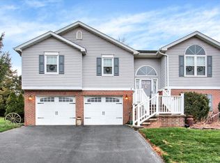2790 Butternut Ln, York, PA 17408
