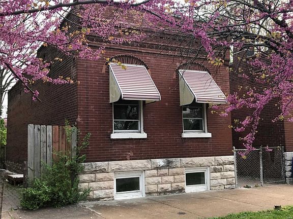 3rd image of 3646 Salena St