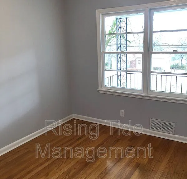928 Five Mile Rd — Photo 18