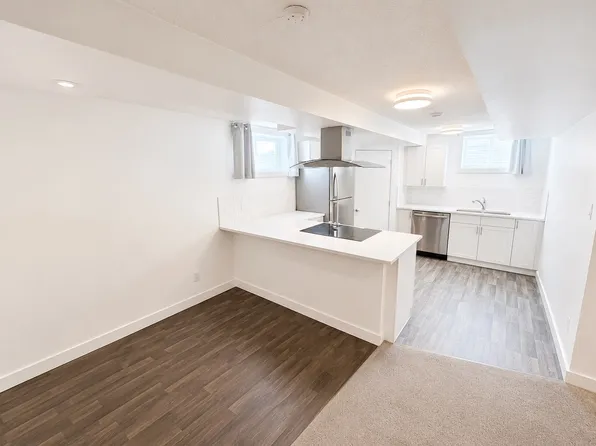11348 111th Ave NW, Edmonton, AB T5G 0C9