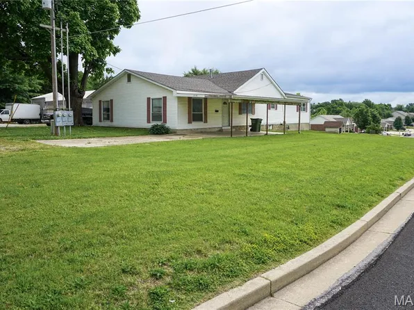 2018 Old Saint James Rd, Rolla, MO 65401
