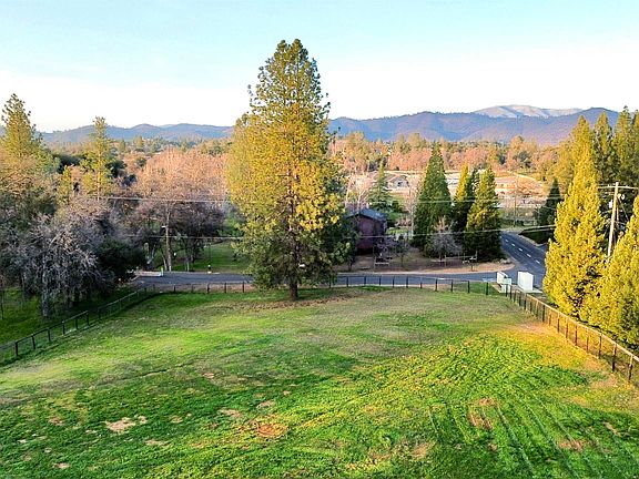 3rd image of 13033 Clements Rd