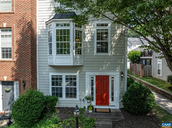 917 Bing Ln, Charlottesville, VA 22903