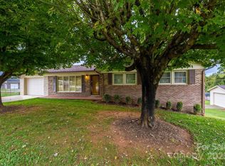 106 Gerald Rd, Morganton, NC 28655