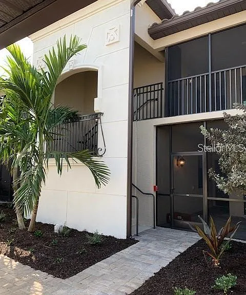 5604 Palmer Cir #202 — Photo 5