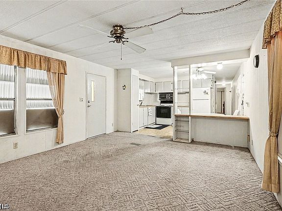 5th image of 4811 Flamingo Dr