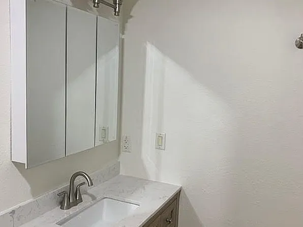 2685 Bald Eagle Ct Unit B, North Pole, AK 99705