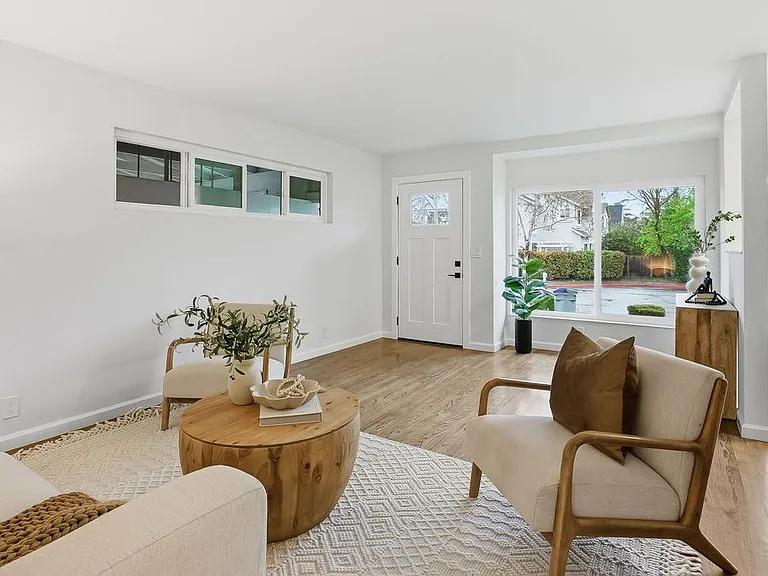 448 Waddington Ave — Photo 14