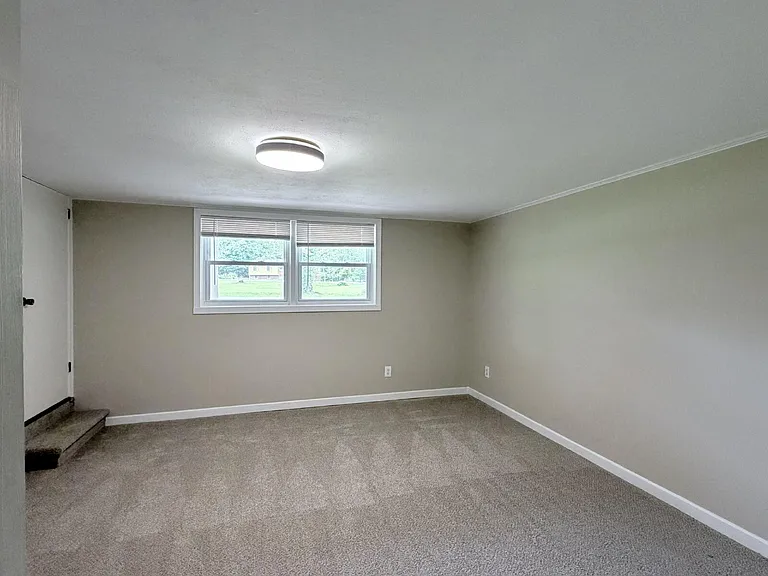 725 Wildflower Ln — Photo 31